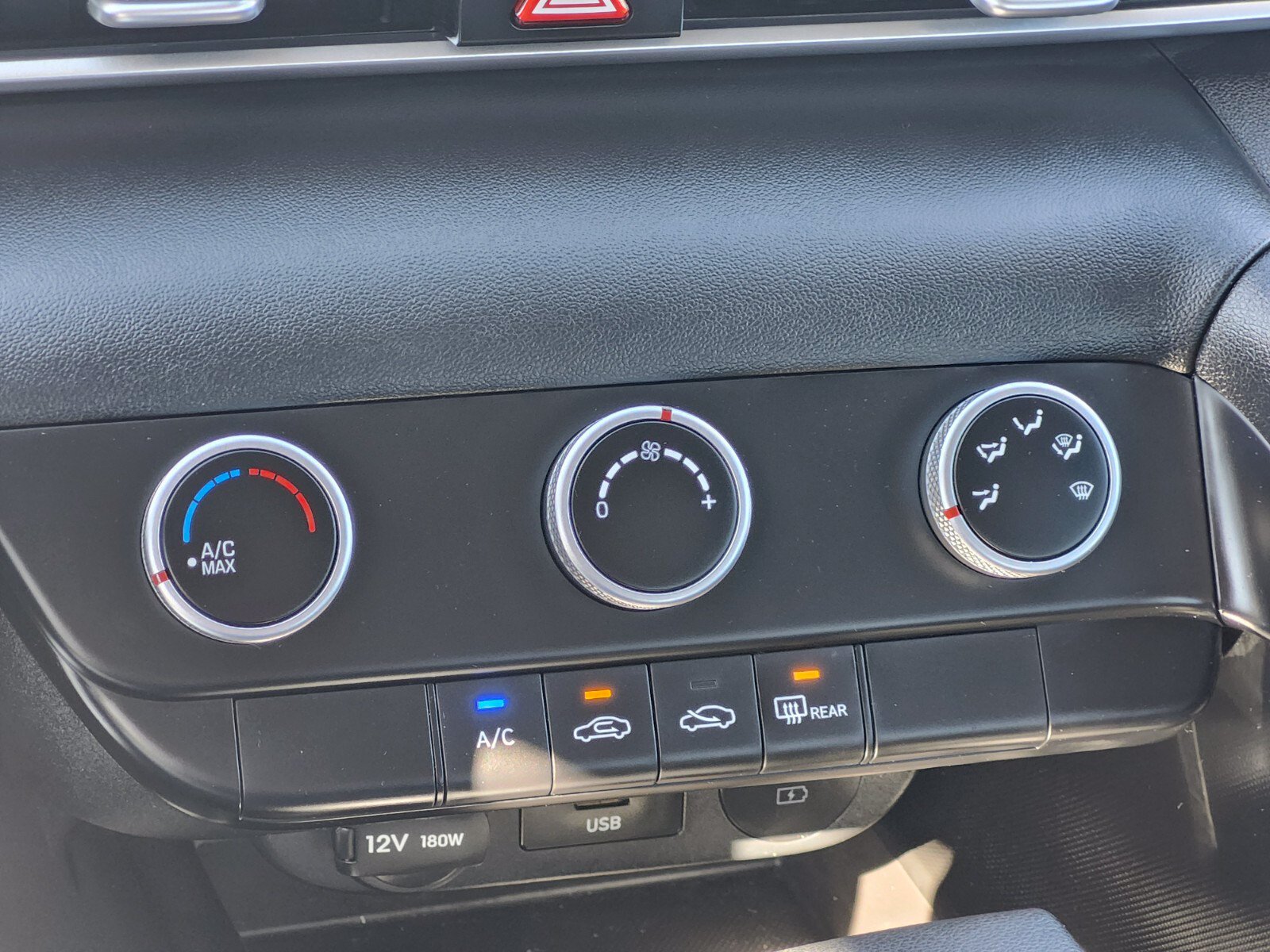 Certified 2026 Hyundai Elantra SE FWD image 22