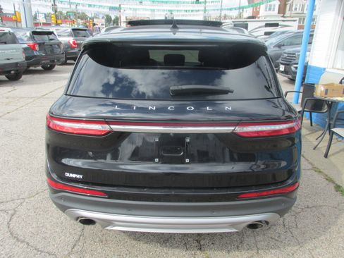 Used 2022 Lincoln Corsair AWD w/ Premium Package image 5