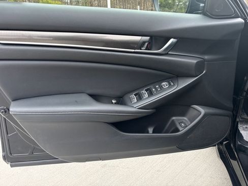Used 2022 Honda Accord Sport image 14