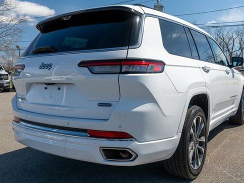 Used 2021 Jeep Grand Cherokee L Overland w/ Luxury Tech Group IV image 6