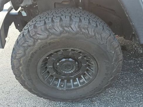 Used 2016 Jeep Wrangler Sport w/ Quick Order Package 24S AWD/4WD image 2