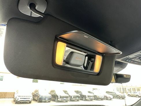 Used 2024 Chevrolet Silverado 1500 High Country w/ High Country Premium Package AWD/4WD image 87