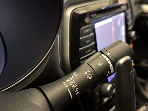 Used 2017 Nissan Maxima SR image 26