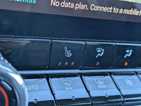 Used 2025 GMC Canyon Elevation w/ Convenience Package image 15