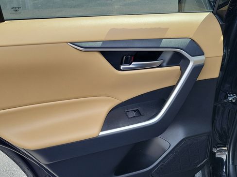 Certified 2025 Toyota RAV4 XLE Premium image 14