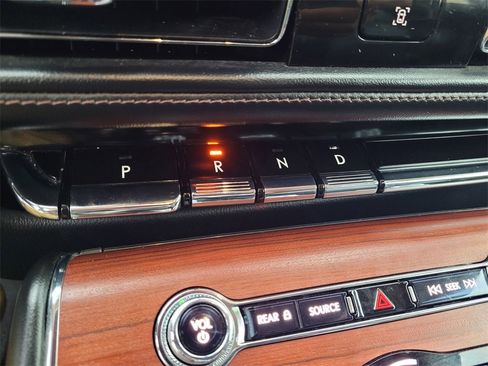 Used 2022 Lincoln Aviator Reserve w/ Equipment Group 201A image 22