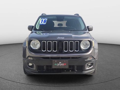 Used 2016 Jeep Renegade Latitude FWD image 3