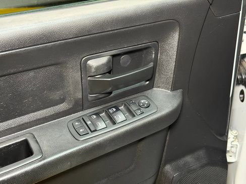 Used 2017 RAM 2500 Tradesman w/ Chrome Appearance Group image 28