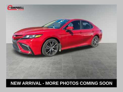 Used 2022 Toyota Camry SE w/ Convenience Package image 1