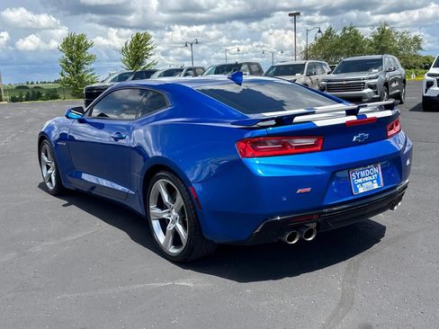 Used 2018 Chevrolet Camaro SS w/ LPO RS/SS Interior Package RWD image 3