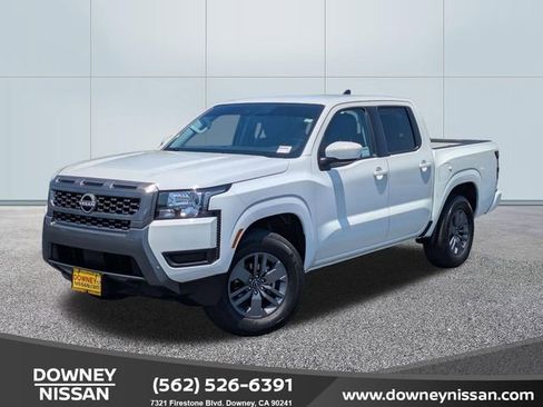 Certified 2025 Nissan Frontier SV RWD image 1