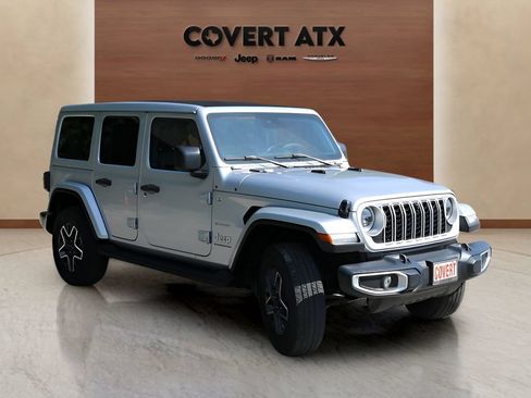 Used 2024 Jeep Wrangler Unlimited Sahara w/ Technology Group AWD/4WD image 7