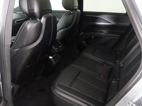 Used 2024 Cadillac Lyriq Luxury RWD image 33