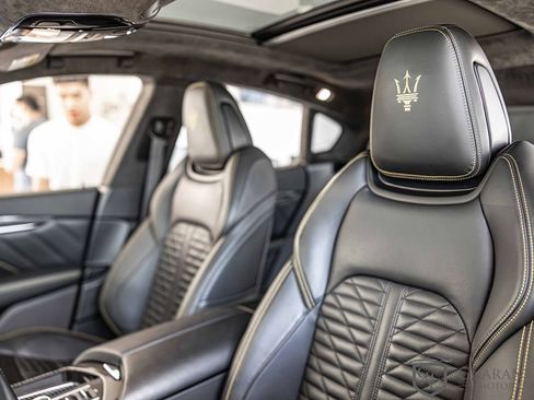 Used 2022 Maserati Levante F Tributo image 18