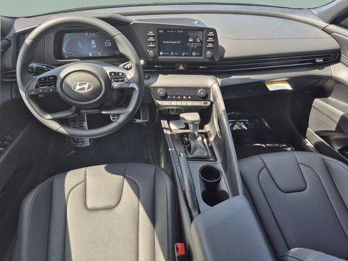 New 2026 Hyundai Elantra SEL Sport FWD image 10