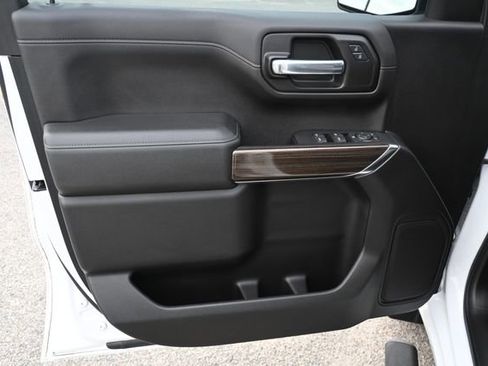 Used 2021 Chevrolet Silverado 1500 RST image 10