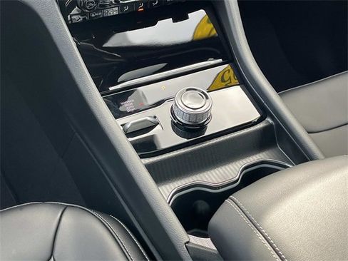 New 2025 Jeep Grand Cherokee Limited w/ Black Appearance Package image 14