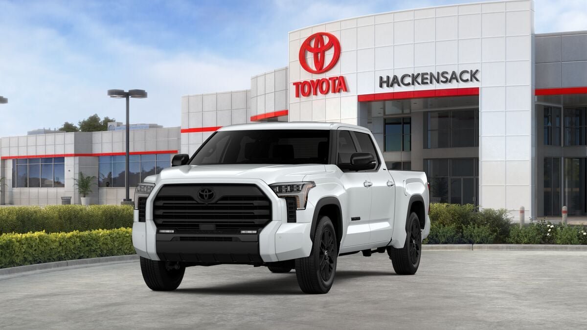 Used 2026 Toyota Tundra Limited AWD/4WD image 18