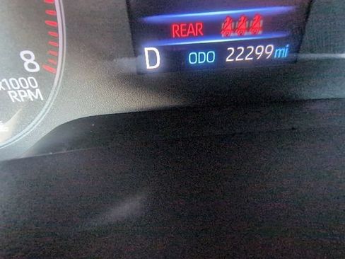 Used 2025 Toyota Corolla LE FWD image 17