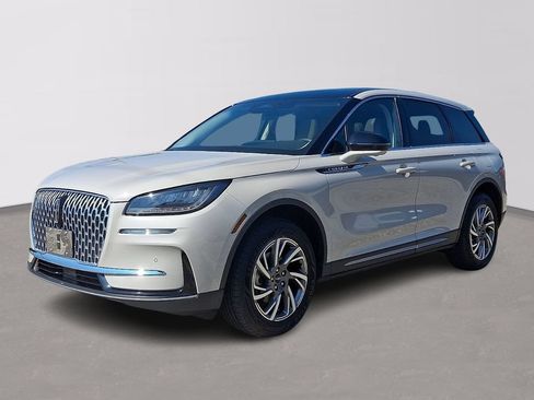 Used 2024 Lincoln Corsair FWD w/ Equipment Group 101A image 3
