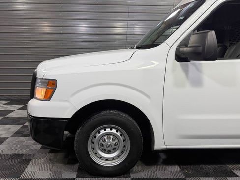 Used 2018 Nissan NV 2500 S image 31