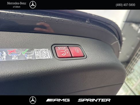 New 2026 Mercedes-Benz GLC 300 image 8