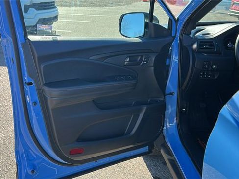 Used 2025 Honda Ridgeline TrailSport image 8