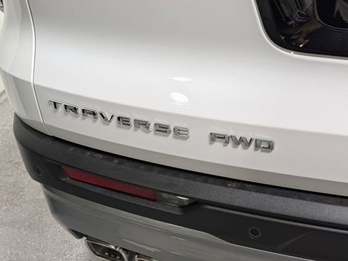 New 2026 Chevrolet Traverse LT image 5