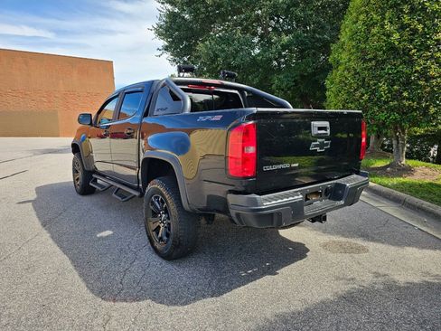 Used 2019 Chevrolet Colorado ZR2 w/ ZR2 Midnight Special Edition AWD/4WD image 3