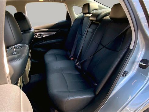 Used 2016 INFINITI Q70 3.7 AWD/4WD image 21