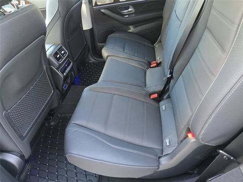Used 2026 Mercedes-Benz GLS 450 4MATIC image 16