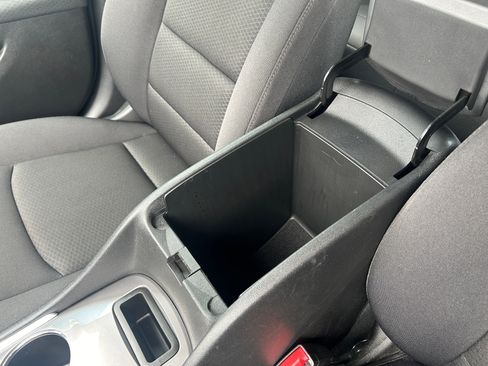 Used 2024 Chevrolet Malibu LT image 25