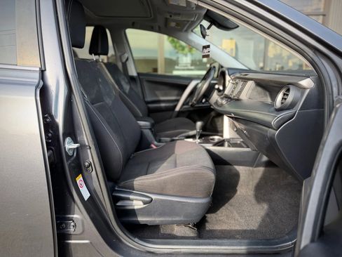 Used 2018 Toyota RAV4 XLE image 23