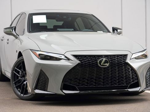 Used 2022 Lexus IS 500 w/ Accessory Package 2 RWD image 4