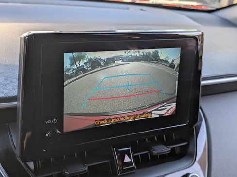 Used 2024 Toyota Corolla Cross SE w/ Moonroof Package image 25