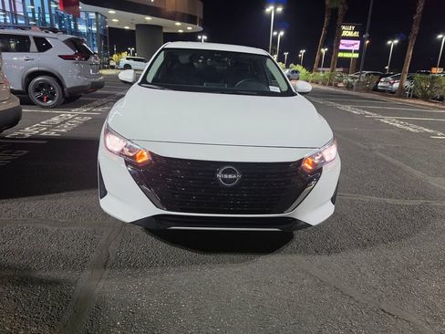 Used 2025 Nissan Sentra S FWD image 2