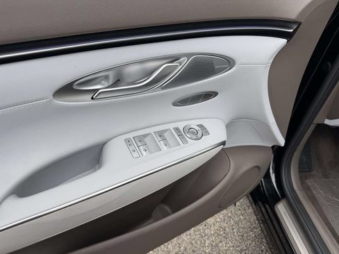 Certified 2026 Genesis GV70 2.5T Advanced AWD/4WD image 14