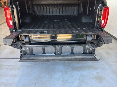 Used 2020 GMC Sierra 2500 AT4 w/ AT4 Premium Package image 27