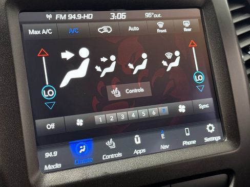 Used 2022 Jeep Cherokee Trailhawk w/ Trailer Tow Group image 39