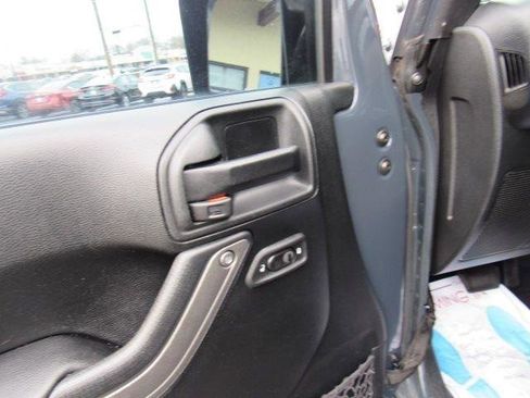 Used 2017 Jeep Wrangler Unlimited Sport w/ Quick Order Package 24S image 12