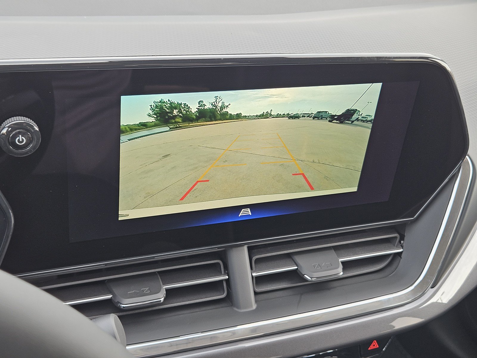 New 2026 Chevrolet Trax ACTIV w/ Driver Confidence Package FWD image 13