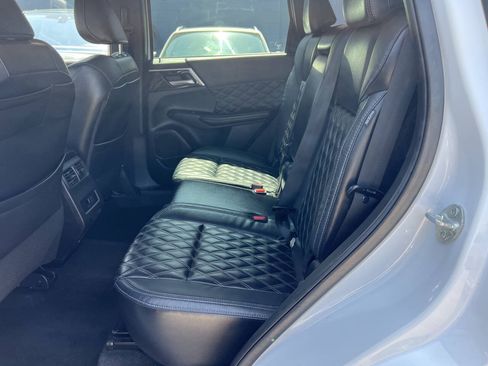 Used 2022 Mitsubishi Outlander SEL FWD image 8
