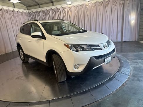 Used 2013 Toyota RAV4 XLE AWD/4WD image 3