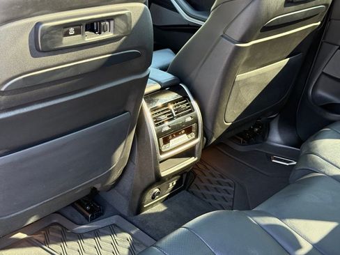 Used 2020 BMW X7 M50i w/ Executive Package AWD/4WD image 28