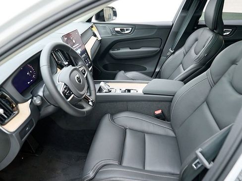 New 2026 Volvo XC60 B5 Ultra w/ Climate Package AWD/4WD image 19