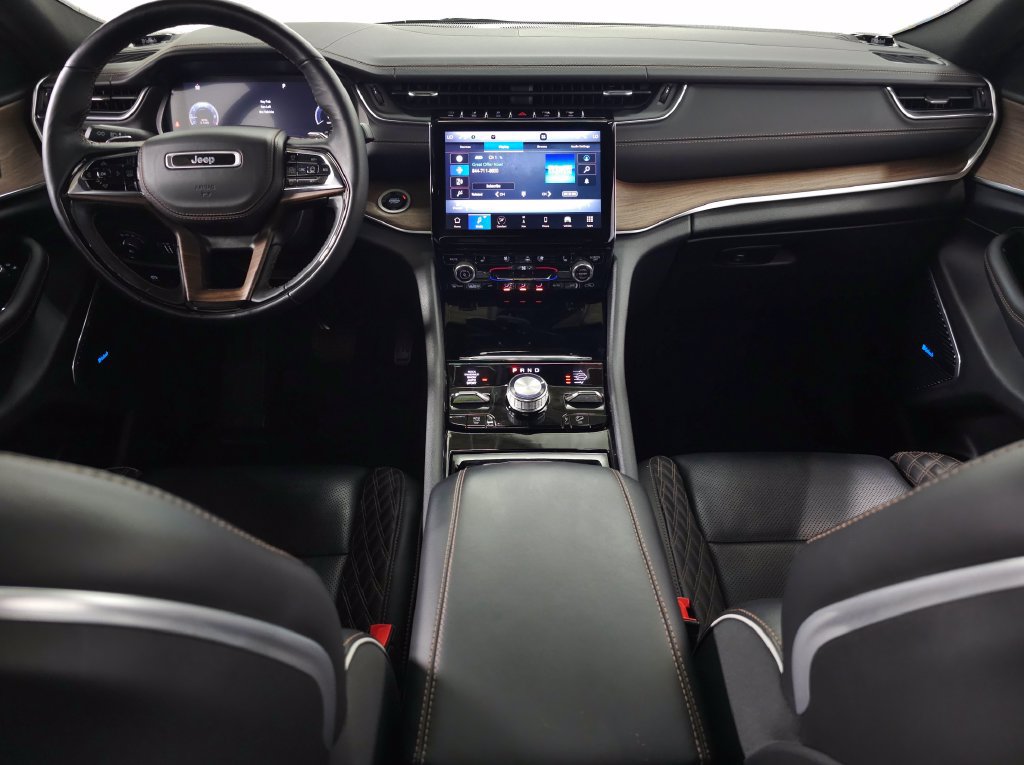 Used 2022 Jeep Grand Cherokee Summit w/ Adv Protech Group IV AWD/4WD image 14