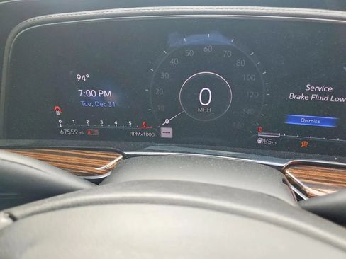 Used 2023 Cadillac Escalade Luxury RWD image 9