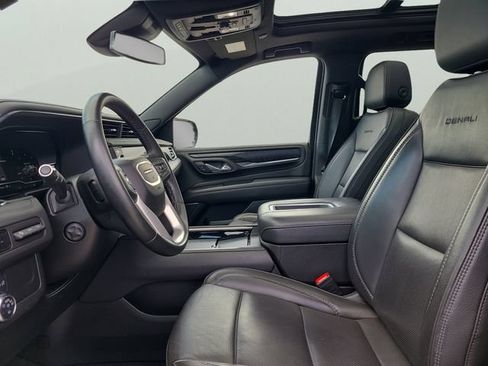 Used 2024 GMC Yukon XL Denali AWD/4WD image 21