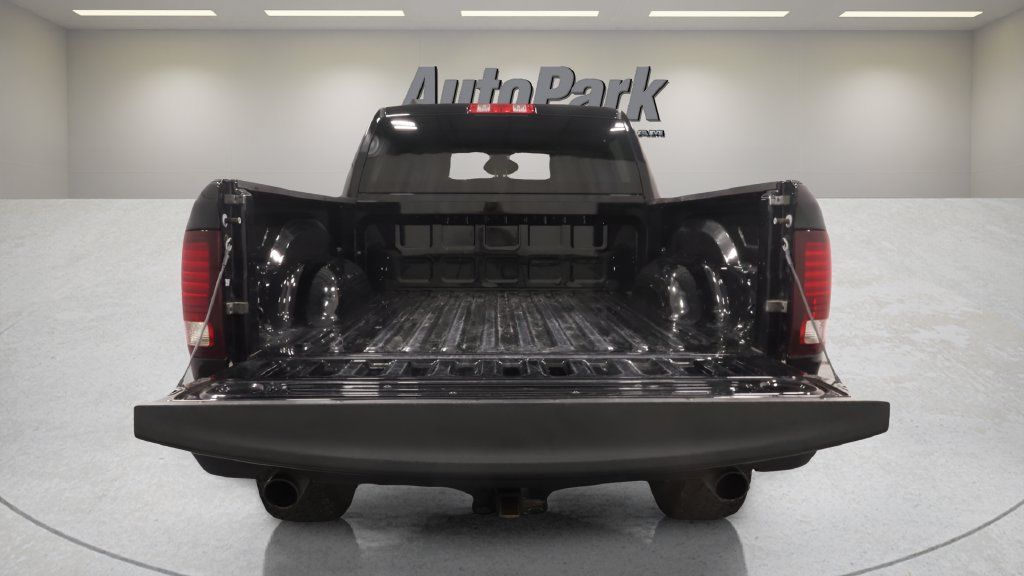 Used 2024 RAM 1500 Warlock AWD/4WD image 8