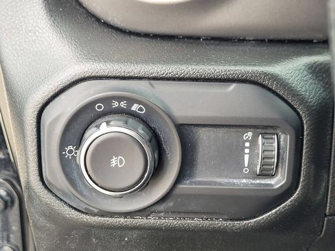 Used 2023 Jeep Wrangler Unlimited Sport AWD/4WD image 27